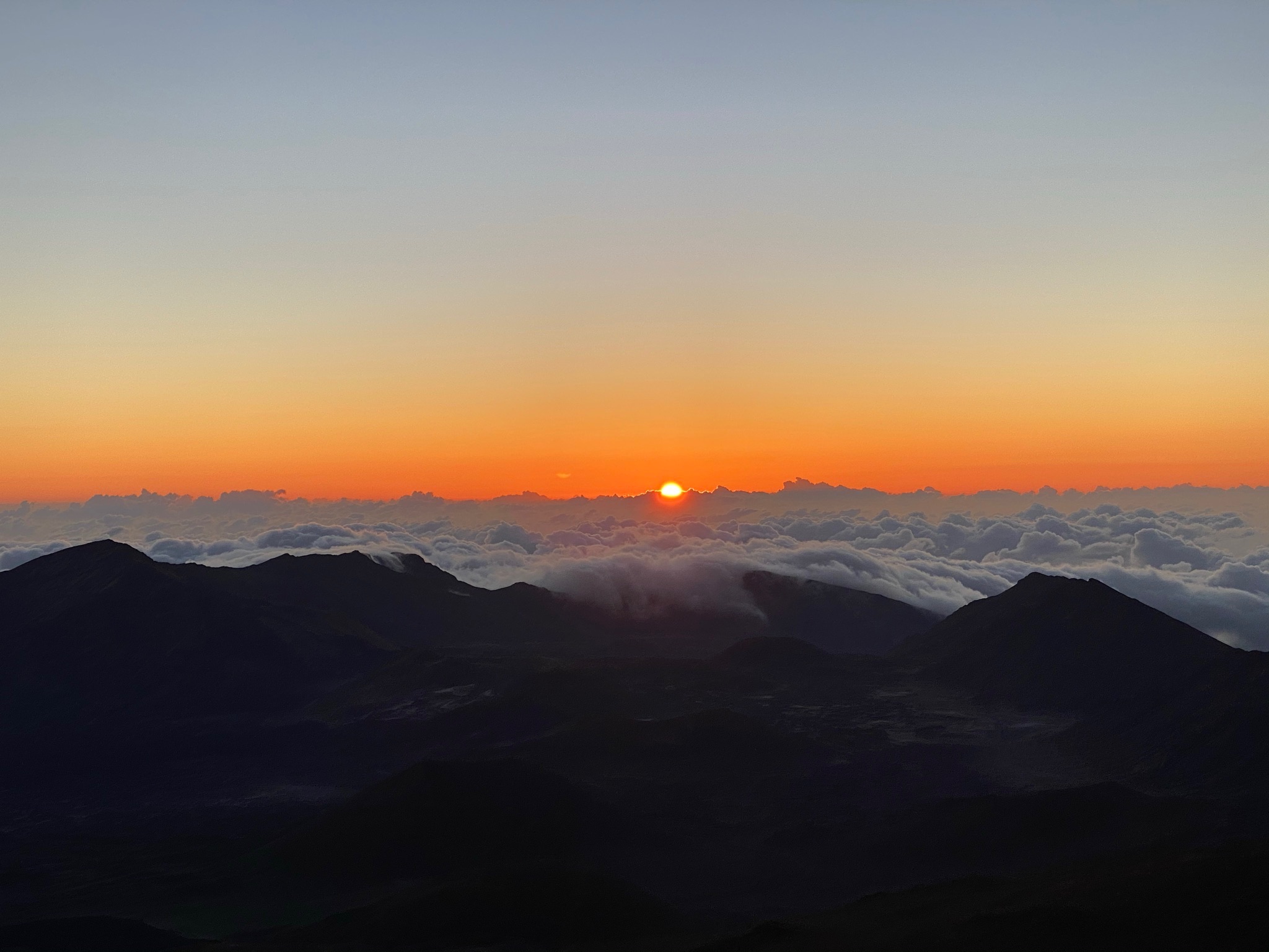 Beautiful sunrise in Haleakalā National Park in the best things to do in Maui for Couples