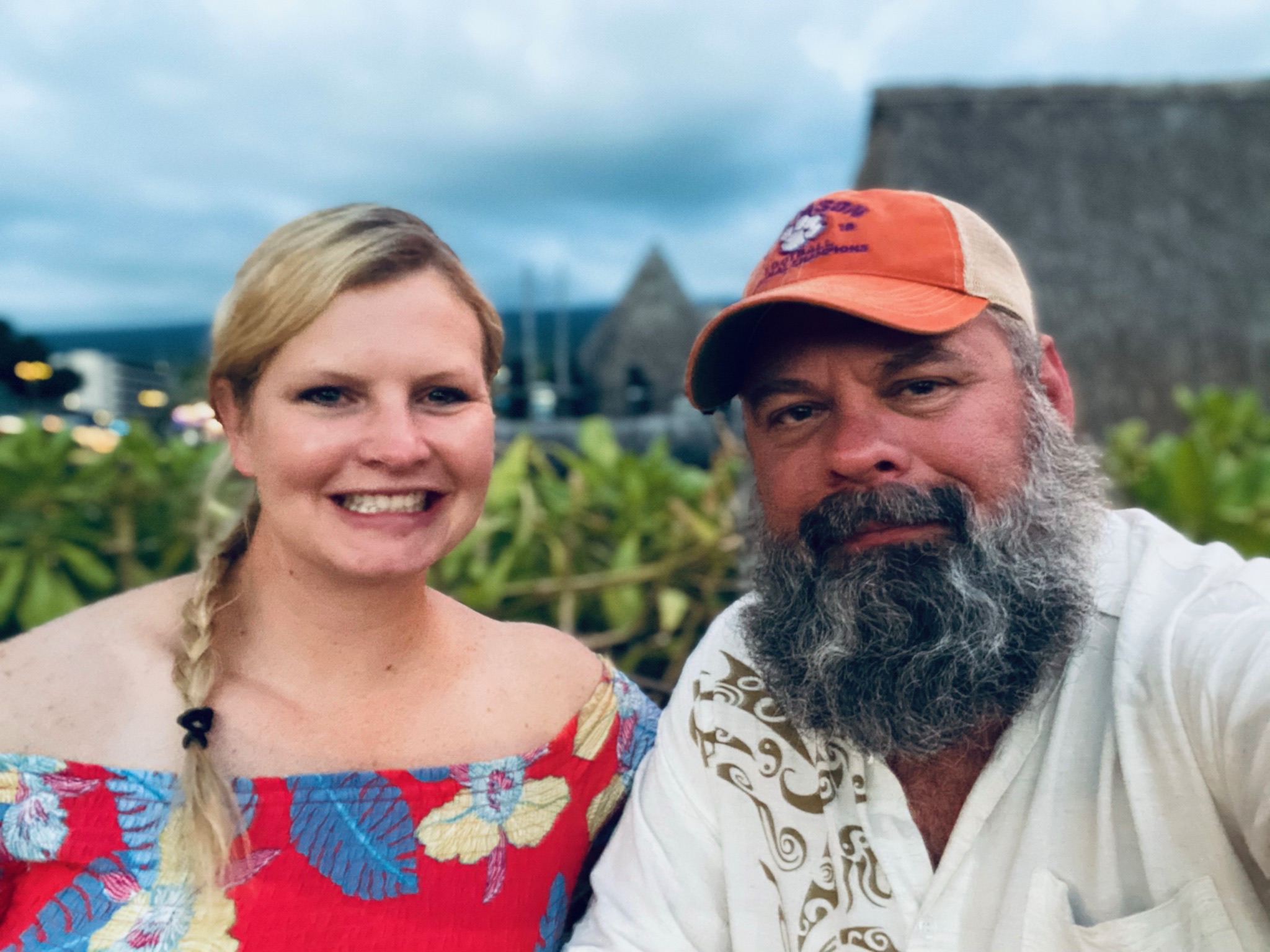 Casey and Mark enjoying a  traditional Hawaiian Luau in things to do in Maui for couples
